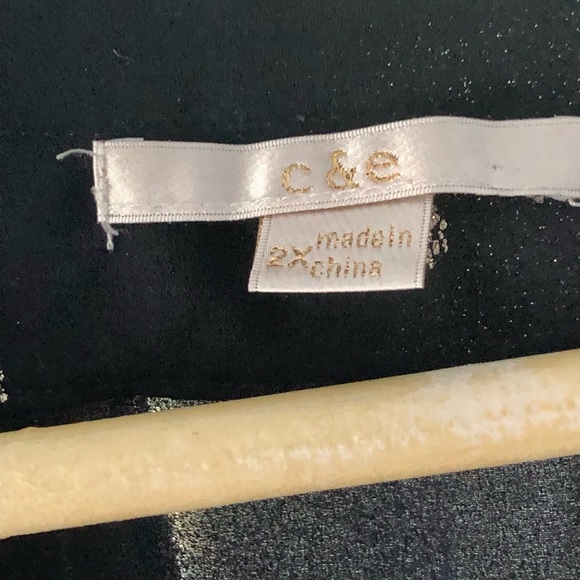 Navy Blue with Gold Pineapples Top by c&e, Size 2X - Picture 2 of 4